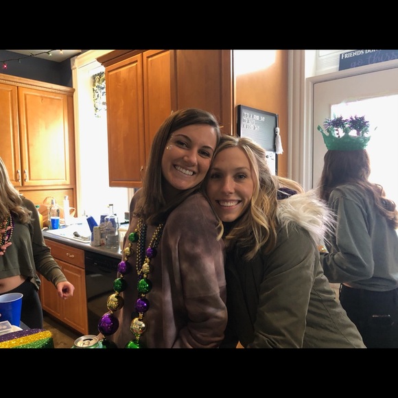 Meet your Posher, Eliza - Picture 1 of 1